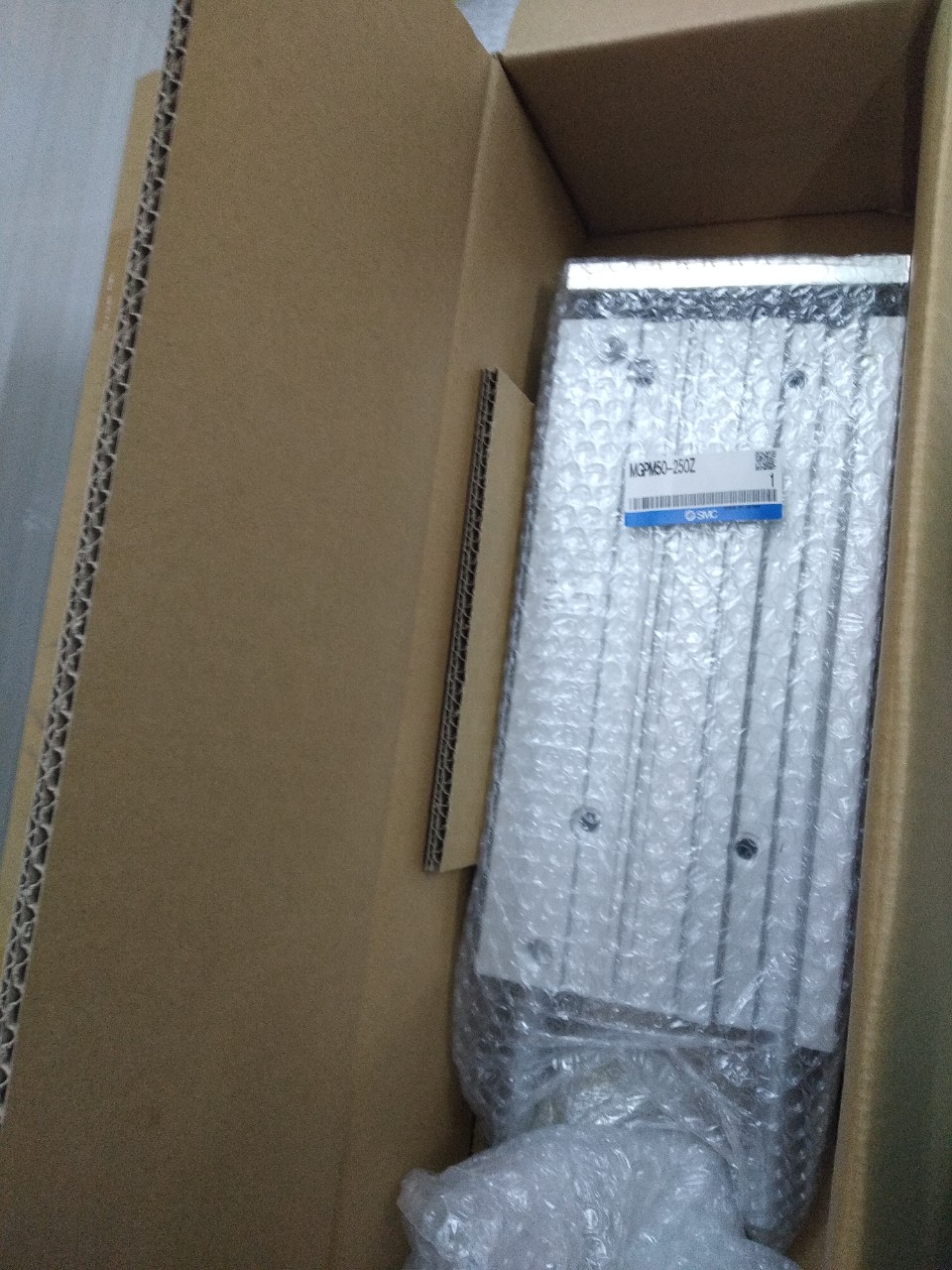 XY LANH DẪN HƯỚNG SMC MGPM16-10Z, MGPM16-20Z, MGPM16-30Z, MGPM16-40Z, MGPM16-50Z,MGPM16-100Z